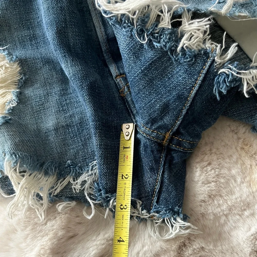 LEVI’S‎ Women's Distressed Denim Shorts